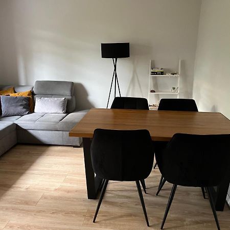 Komfortowe Mieszkanie Ostrowiec Świetokrzyski Exterior foto